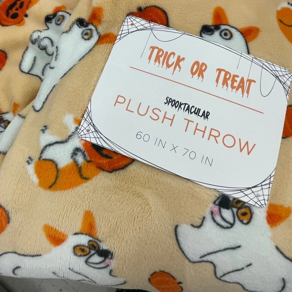 Halloween Ghost Corgi Dogs in Costumes Orange Fall Plush Throw Blanket NWT